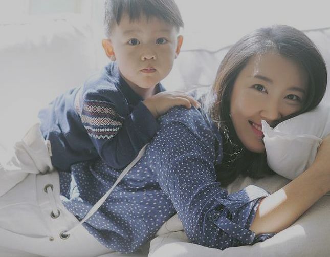 暗 网 +幼 女 在 线 看海报