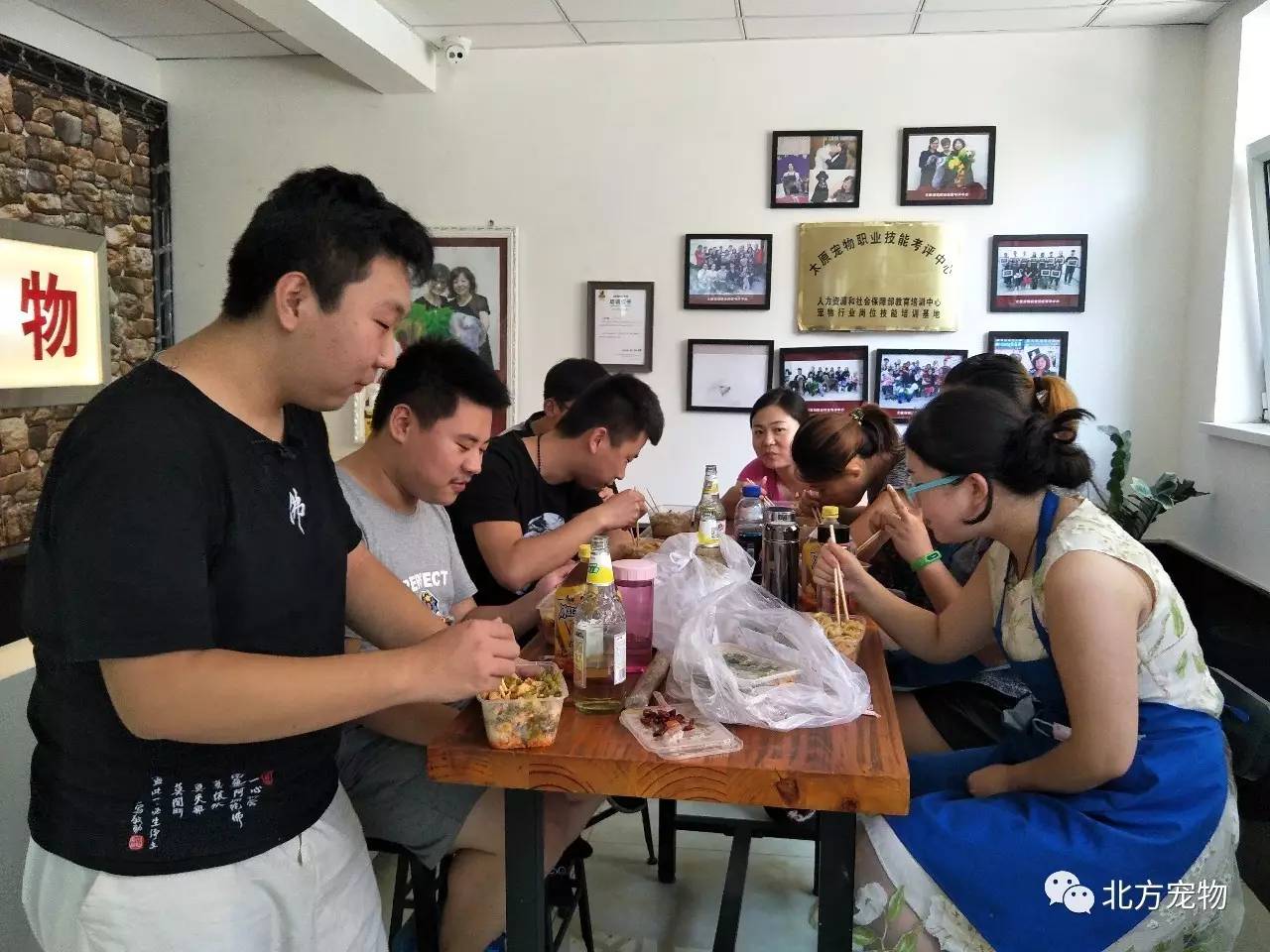 暗网男孩 暗网男孩如果你有其他问题