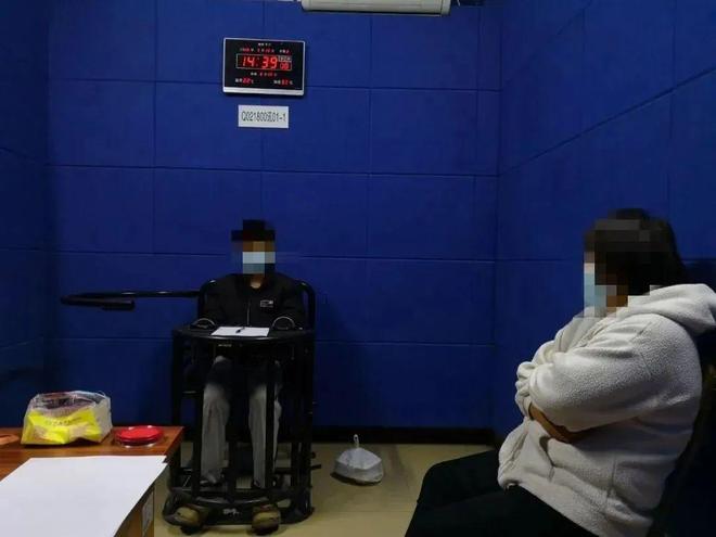 yapoo视频 建议您：不观看、不传播海报