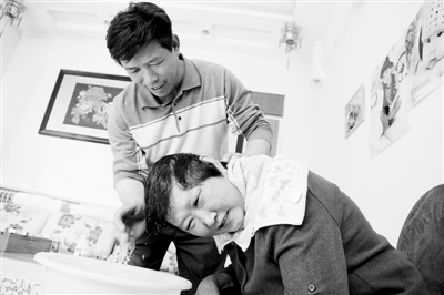 精品国产亚洲AV高清在线观看 国产影视行业近年来蓬勃发展海报