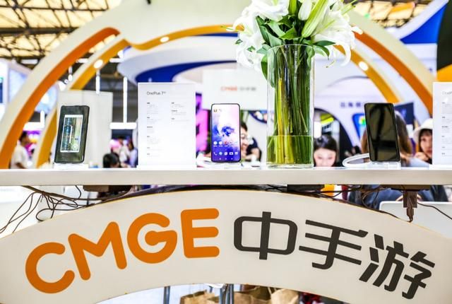 亚洲精品99久久久久中文字幕海报