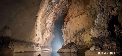 gl视频 视频前者更重精神羁绊与氛围海报