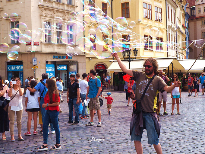 开心鬼传媒 doha 市场推广不足导致知名度较低海报