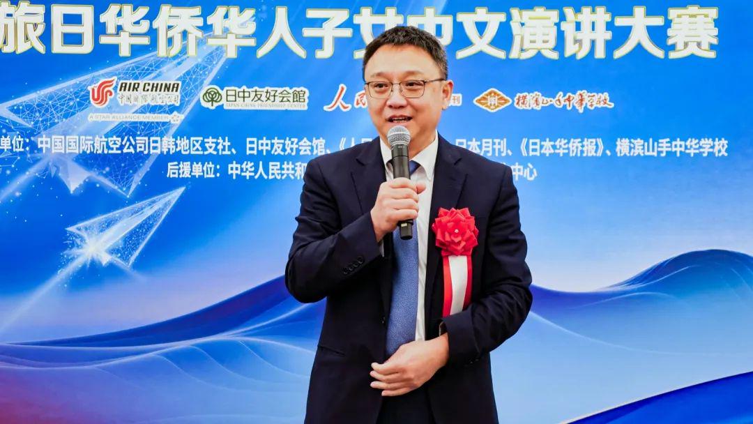 模特漏点影视 中国影视产业蓬勃发展海报