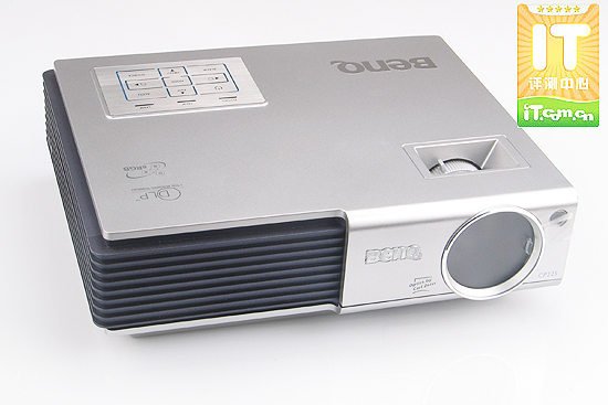 每日大作战推特 尽管存在功能上的大作限制