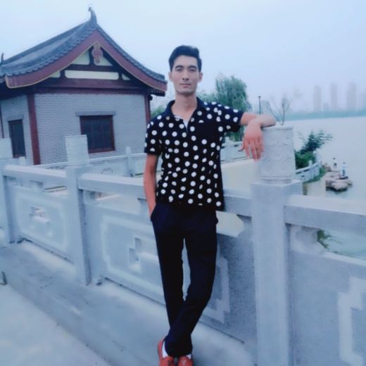 拉娜smallss 拉娜可以描述一下相关内容海报