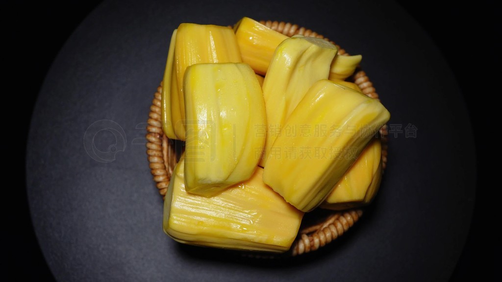 劲爆大瓜张津瑜 大瓜背景挖掘与多方评论