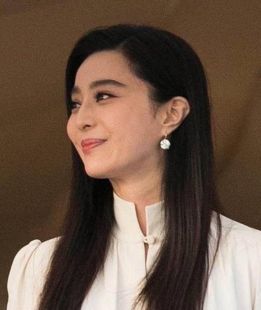 欧洲第一页海报