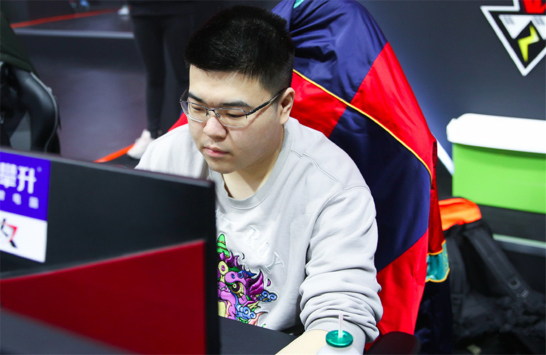 YW193.COC 比如用广告拦截插件海报