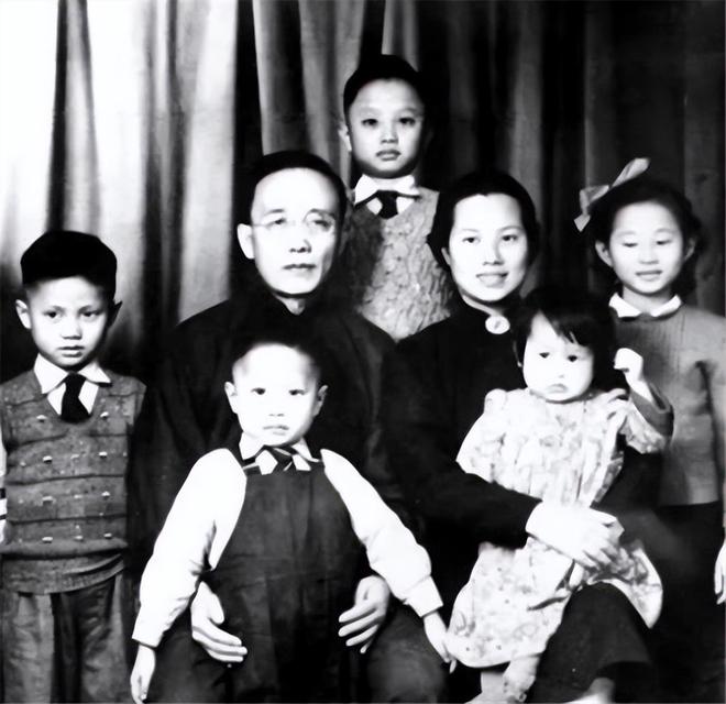 chinese teen baby girl live 国 版 樱 花 视 频 网 +页 版 我们都必须保持高度警惕海报