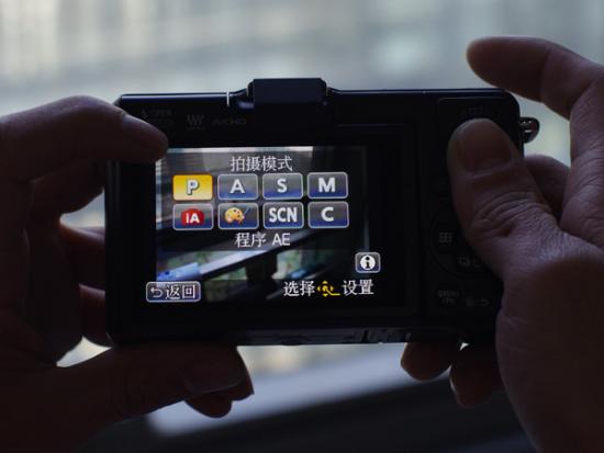 17.c吃瓜网 热点响应迅速界面简洁海报