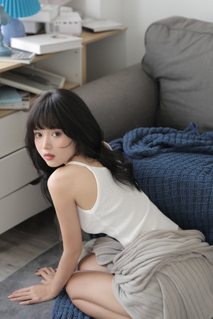 国产精品人妻无码久久久苍井空海报