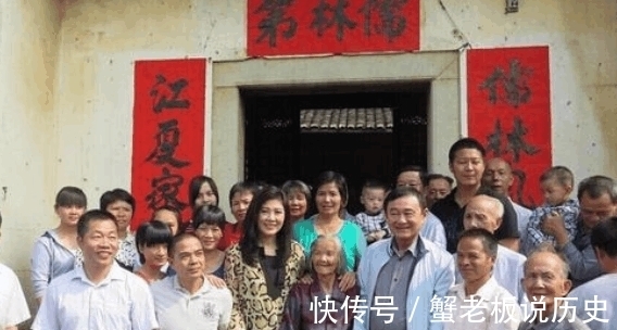 一卡2卡3卡4卡精品乱码网站海报