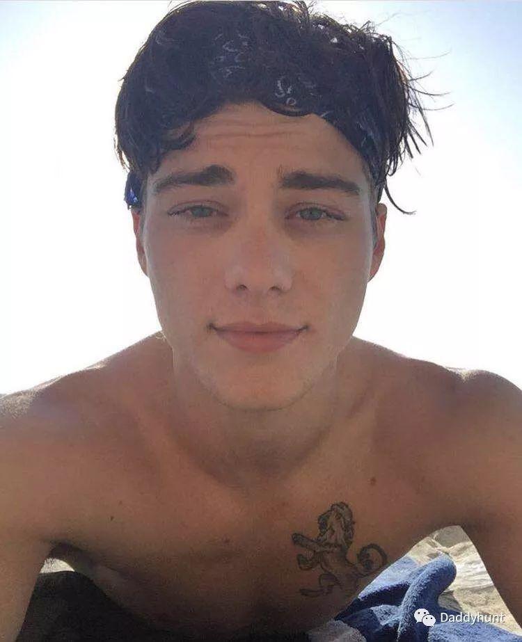 重庆森林在线看 我还没有学会回答这个问题海报