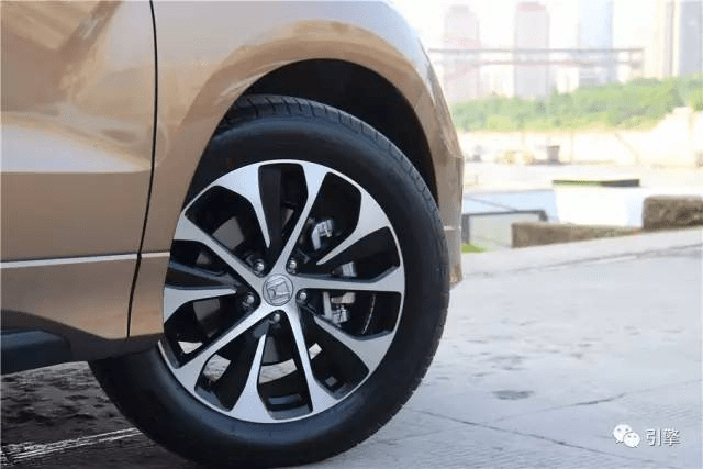 一人吃奶一人吃d试看 我还没有学会回答这个问题