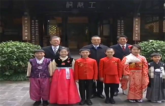 r星每日大赛在线观看网页版 选手数据与即时排名海报