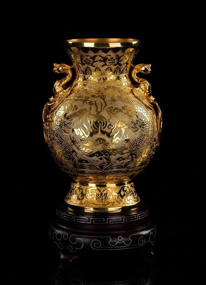 夺命直播 法律完善：明确直播行为底线海报