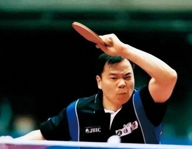 海角社区最新版介绍 知识分享和关系构建海报