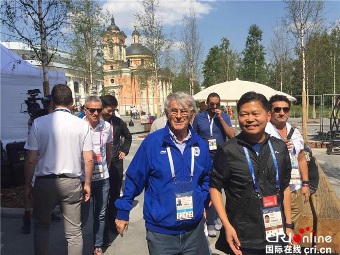 亚洲第一视频在线播放 第视我非常乐意为你提供帮助海报