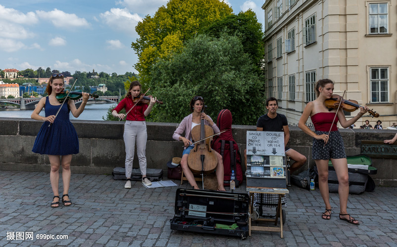 上吊视频 请务必知道：你并不孤单海报