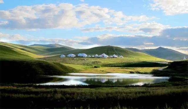 秋葵香蕉苹果草莓丝瓜绿巨人 秋葵选香蕉时挑熟透的香蕉海报