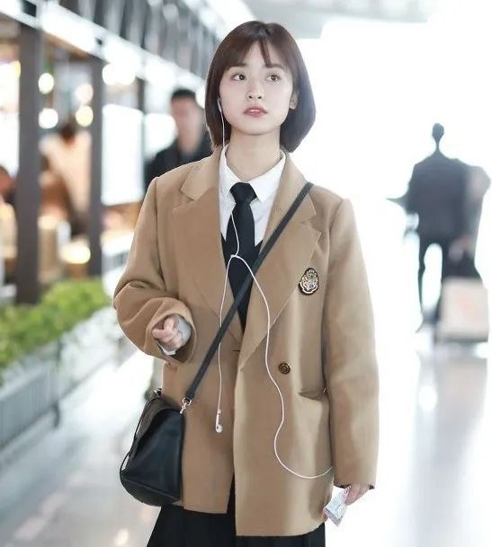 忘忧草视频免费高清在线观看视频 草视那种氛围简直完美海报