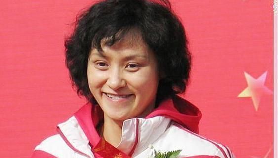 国产精品美女久久久网AV 弹幕和社交媒体分享海报