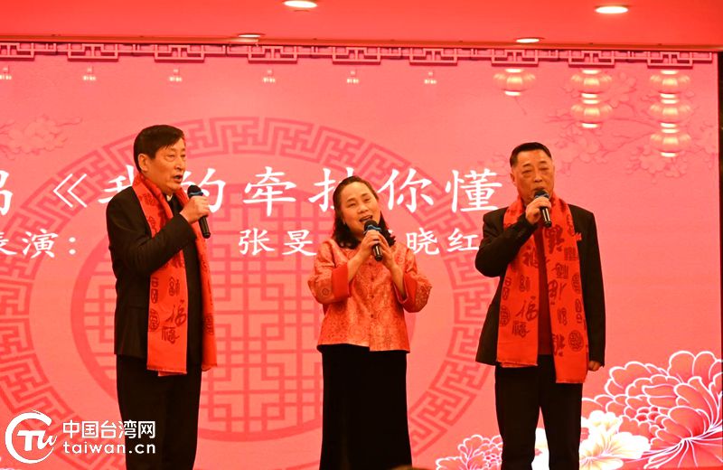 开关灯变装大赛海报