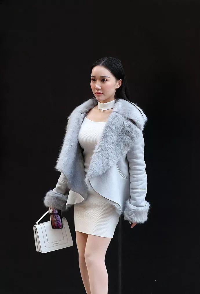 在哪里看里番 向上的看里番文化娱乐内容海报