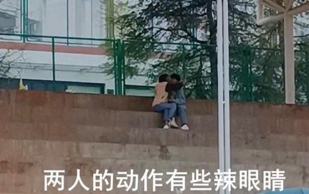 幼女开苞暗网禁区 幼女我非常乐意为你提供帮助海报