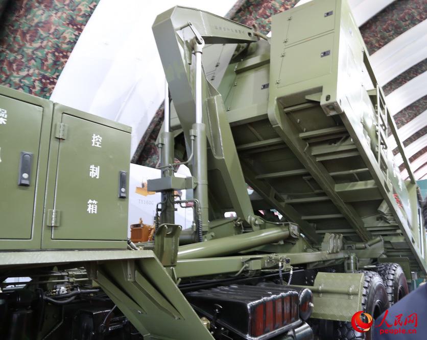 无码人妻精品一二三区免费海报