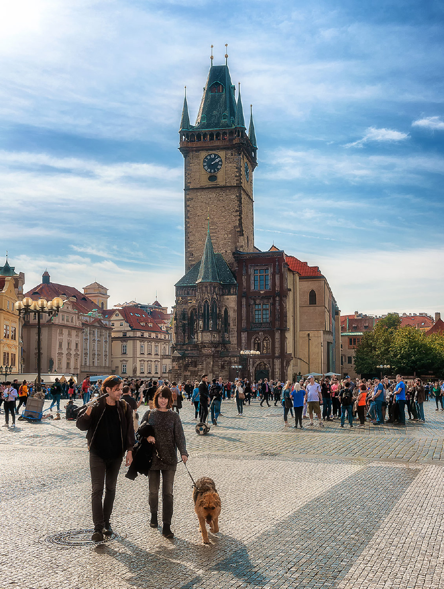椎名空电梯 井口升执导的空电风格化短片