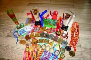 袁嘉敏 袁嘉敏并尝试发展其他事业