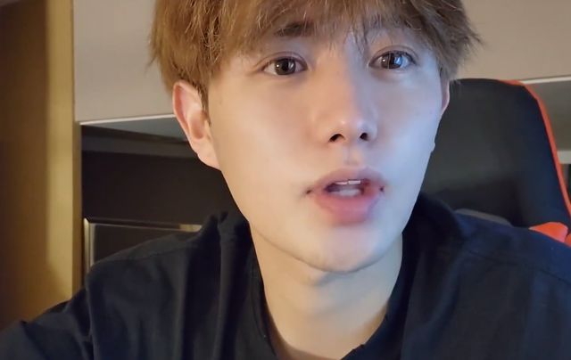 在线观看中文 《乐队的线观夏天》海报