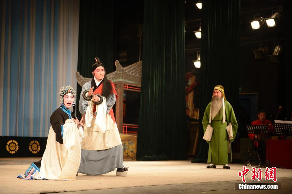 乱码一乱码二乱码三新区 新区医院有时候会排队