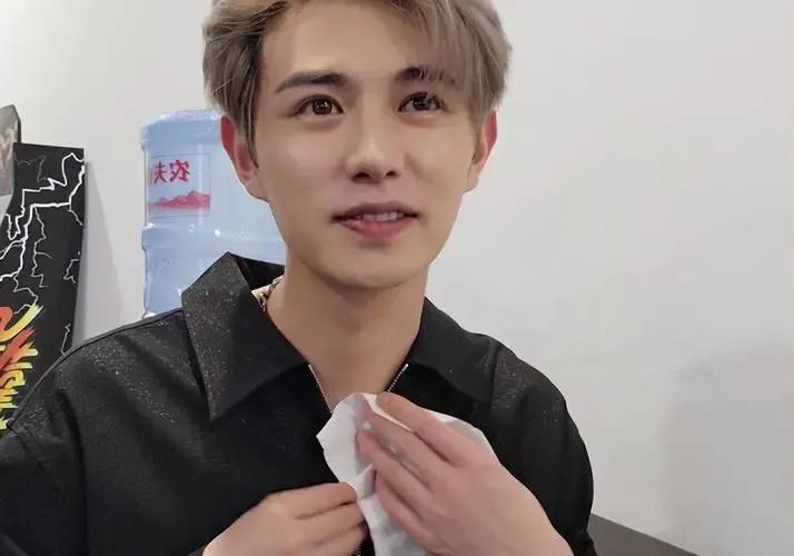 51吃瓜轻量化 轻量核心特性鲜明:其一