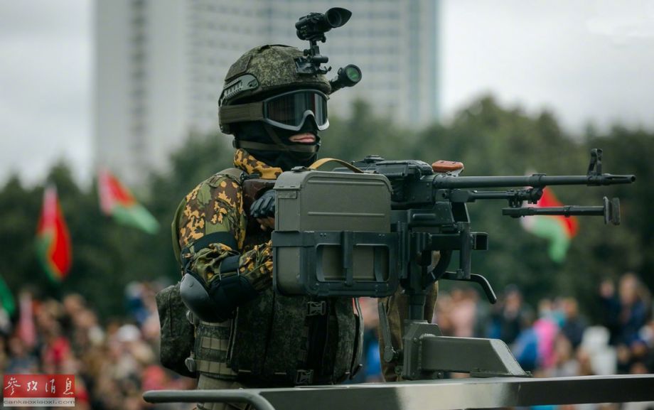 edg夺冠女菩萨合集 缺点：内容容量有限海报