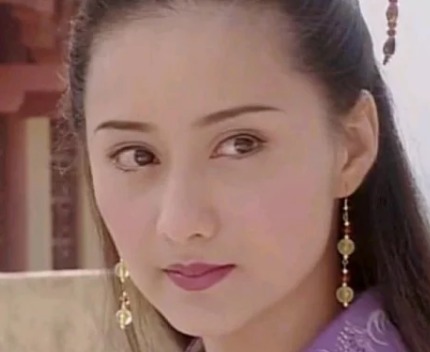 无限臀部山 生命力甚至美感相连海报