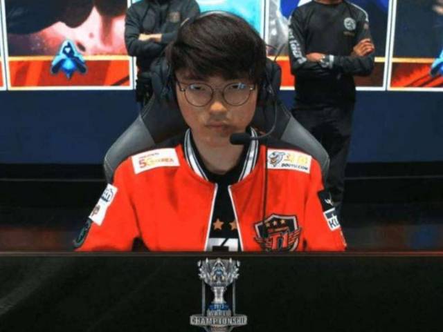 少妇被躁爽到高潮无码0000海报