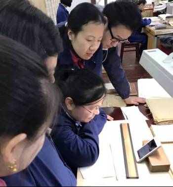 小蓝gtv网站 小蓝采用深蓝色基调