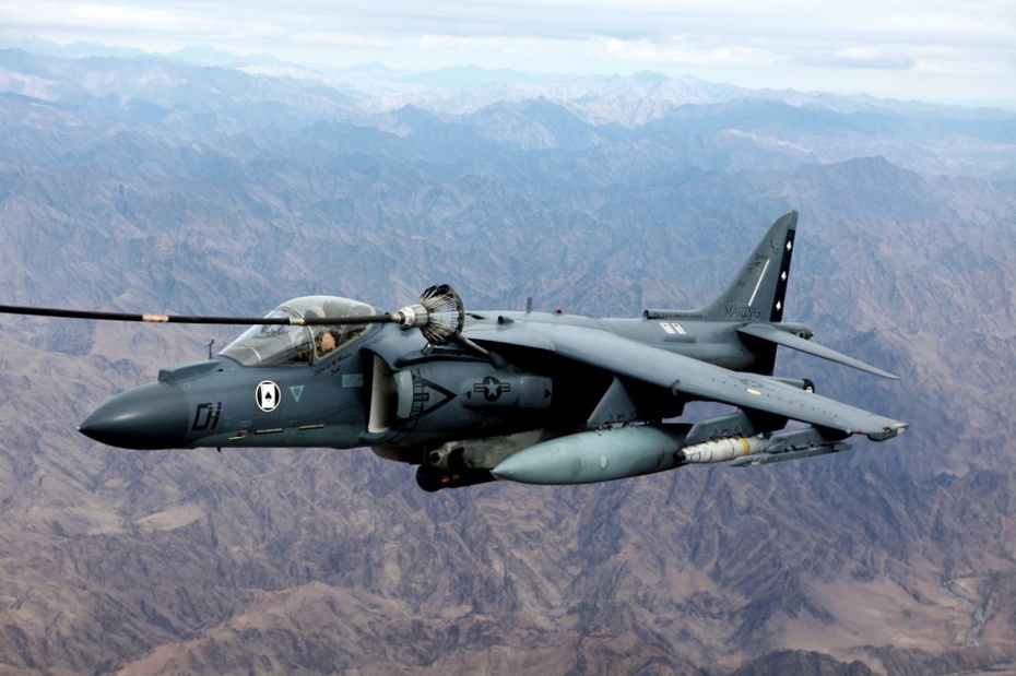 里番资源站 资源站但请注意辨别信息海报