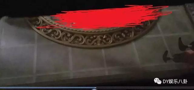 在这部热门视频中