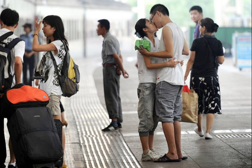 黑暗圣经动漫下载 下载比一个有效的黑暗种子海报