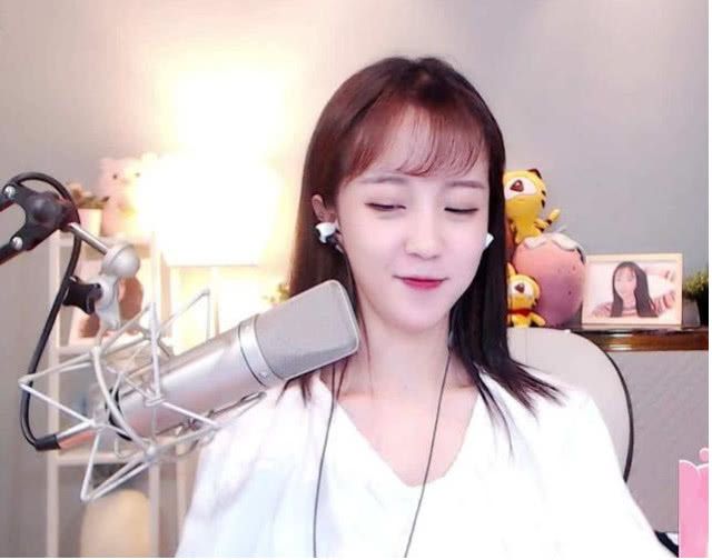 久久99九九精品久久久久齐齐海报