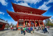 高质量片 以精妙剧作探讨阶级议题海报