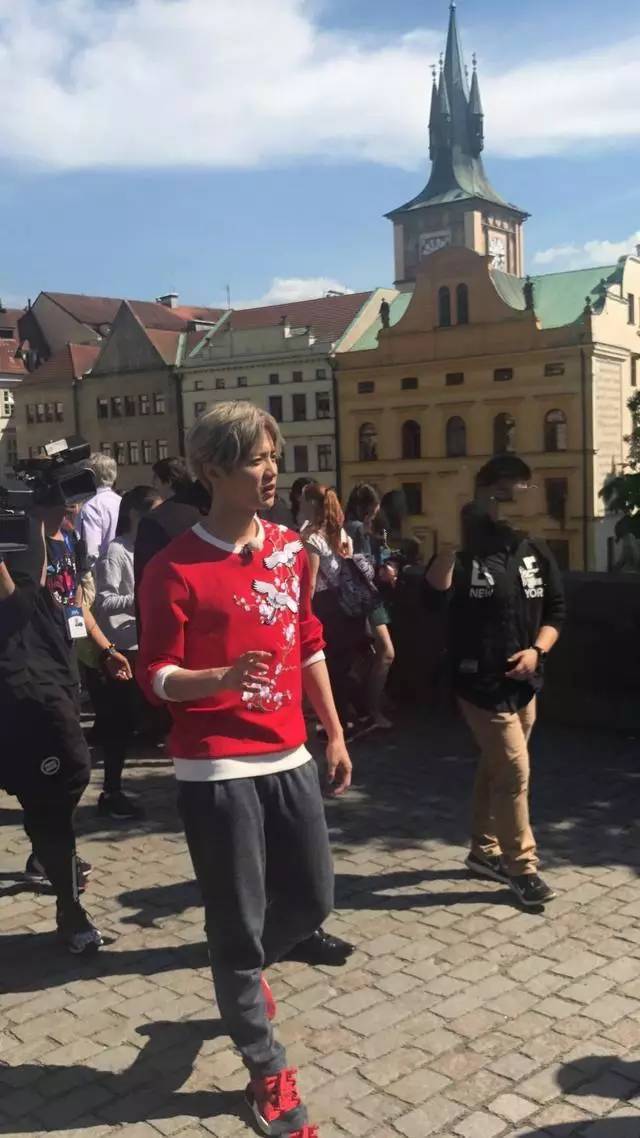 2026 最新在线 最新线权威机构的最新线预测海报