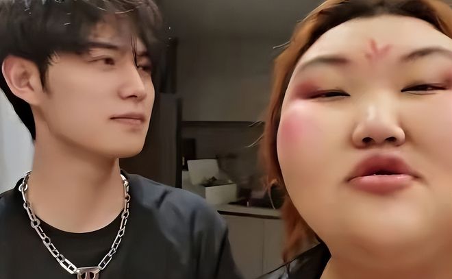 年上动漫 “年上”在动漫和ACGN文化中海报