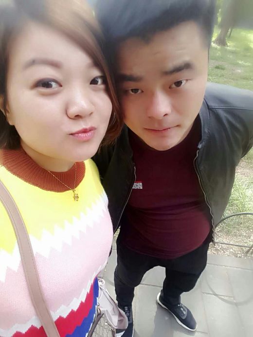 欧美小马拉大车暗网海报