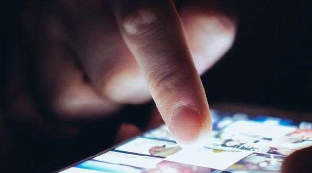 火狼动漫 如果想了解动漫公司海报