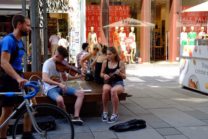 51吃瓜菲菲花裙子 吃瓜使用体验在实际穿着中